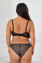 Michelle, 38B / XL