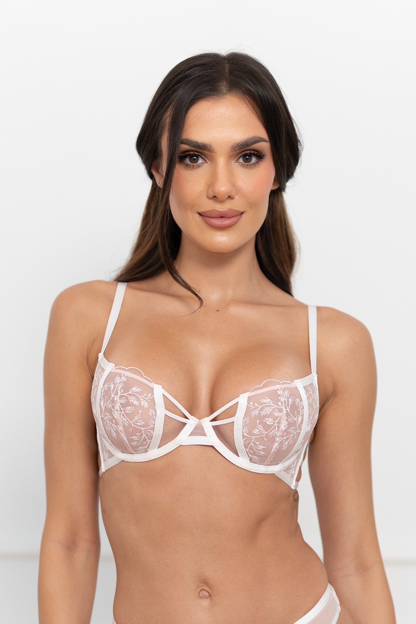 Olivia, 32D / S